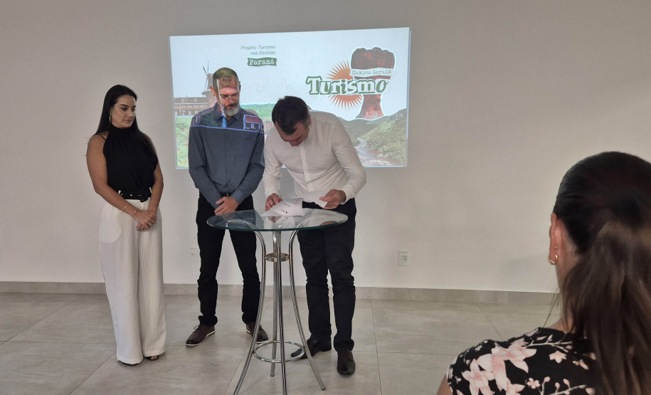 Com início em 2025, Estado oficializa projeto Turismo na Escola em municípios dos Campos Gerais