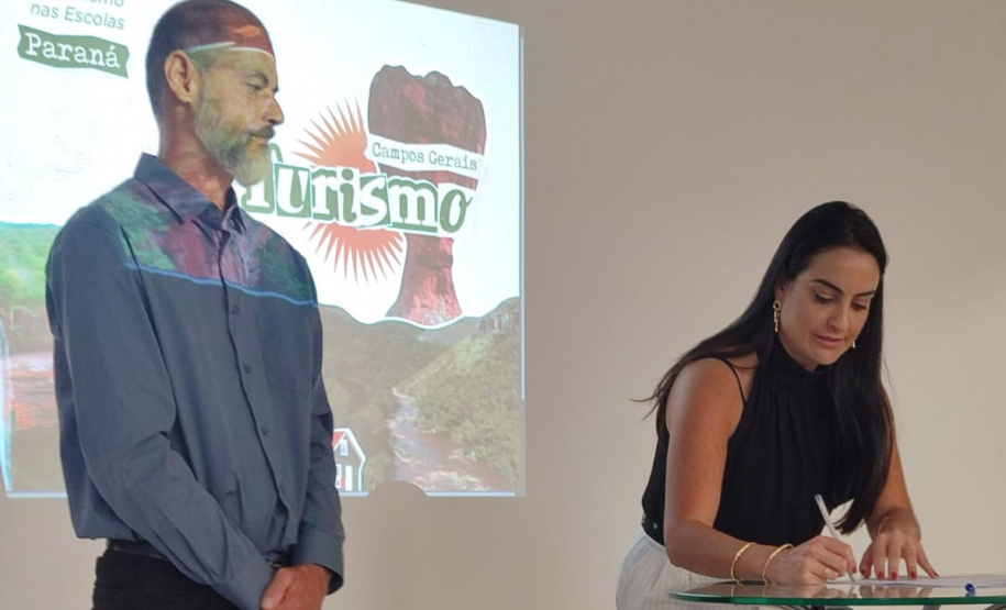 Com início em 2025, Estado oficializa projeto Turismo na Escola em municípios dos Campos Gerais