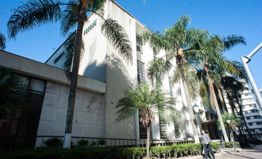 DOCENTES EM FORMAÇÃO ARTES PLÁSTICAS