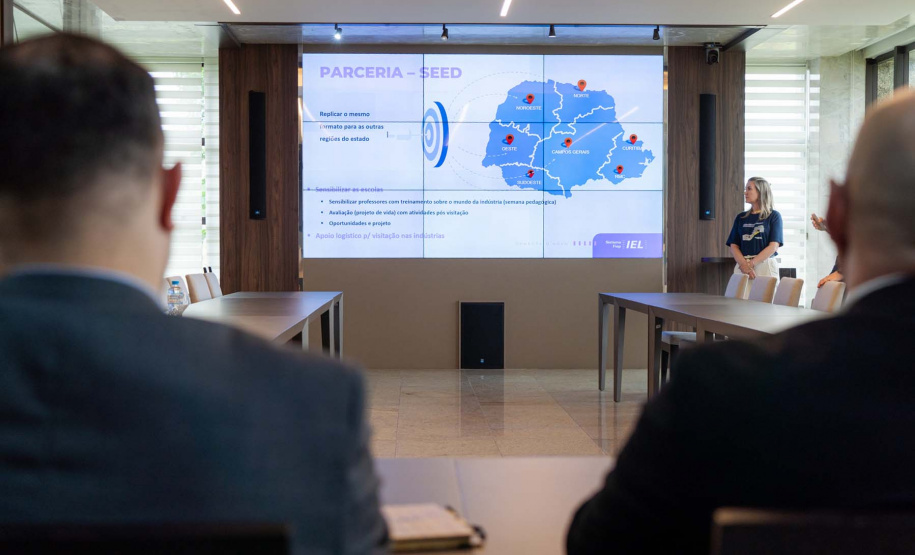 Paraná lança projeto de contraturno escolar em parceria com SESI-PR para fortalecer aprendizagem