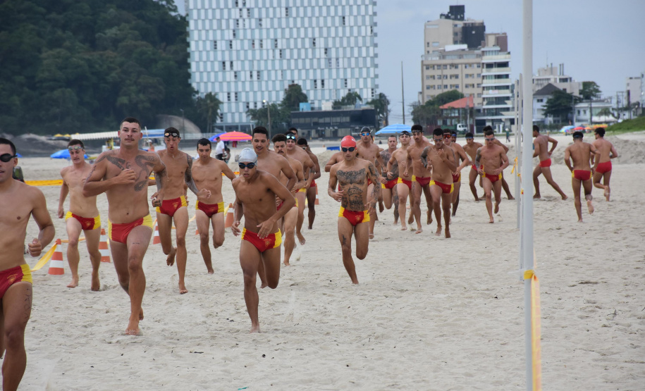 Bombeiros garantem atrações esportivas no Verão Maior Paraná