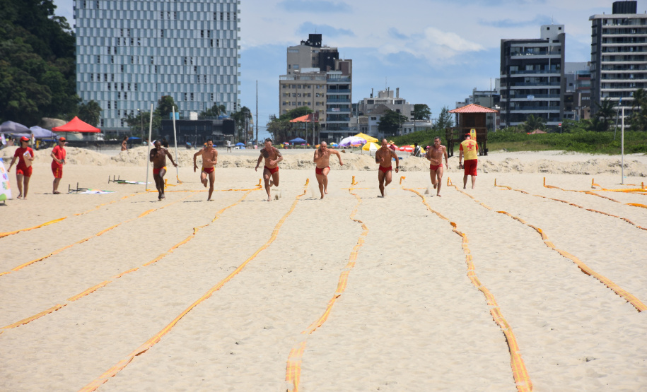 Bombeiros garantem atrações esportivas no Verão Maior Paraná