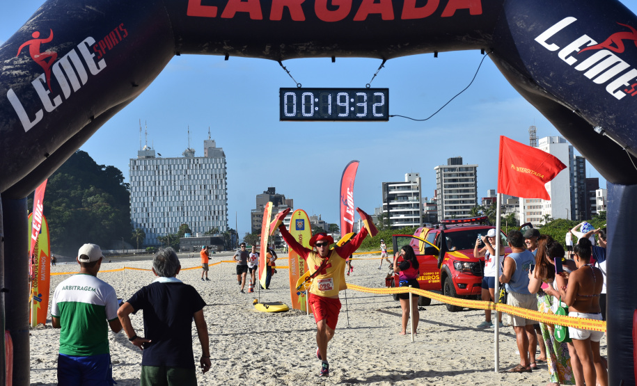 Bombeiros garantem atrações esportivas no Verão Maior Paraná