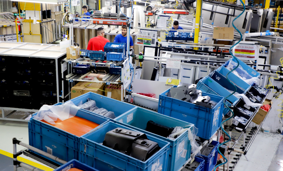 Produção de eletrodomésticos na fábrica da Electrolux em Curitiba: multinacional sueca vai expandir produção com nova planta em São José dos Pinhais.