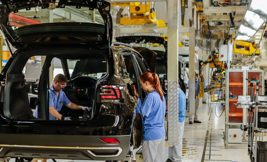 Participação das mulheres no mercado de trabalho cresce 60% no Paraná em um ano