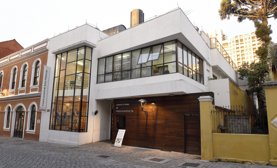 DOCENTES EM FORMAÇÃO ARTES PLÁSTICAS