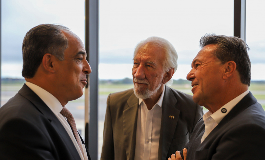 Primeiro voo direto do Paraguai desembarca lotado no Aeroporto Afonso Pena