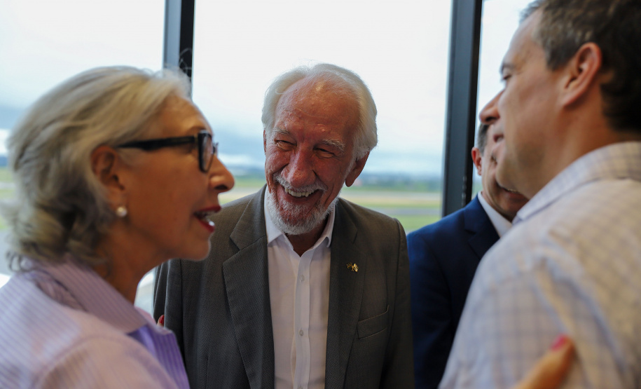 Primeiro voo direto do Paraguai desembarca lotado no Aeroporto Afonso Pena
