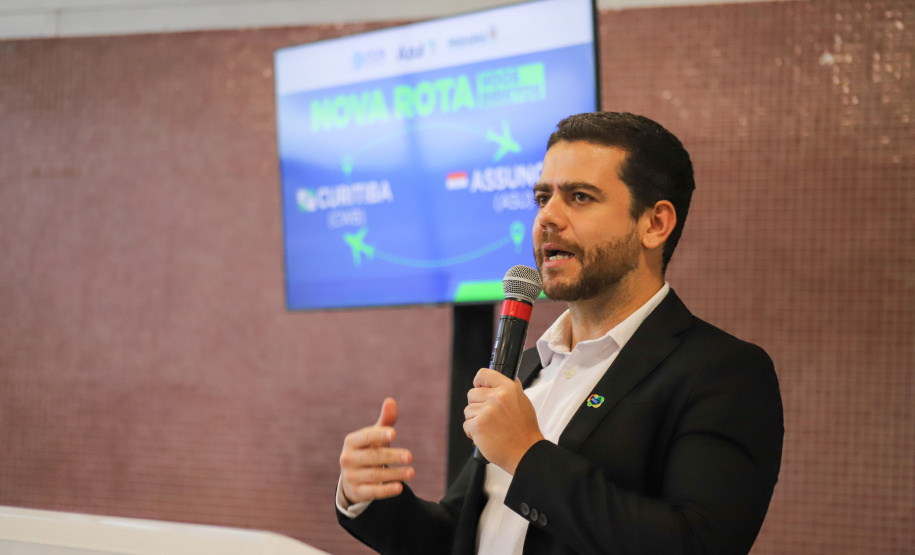 Primeiro voo direto do Paraguai desembarca lotado no Aeroporto Afonso Pena