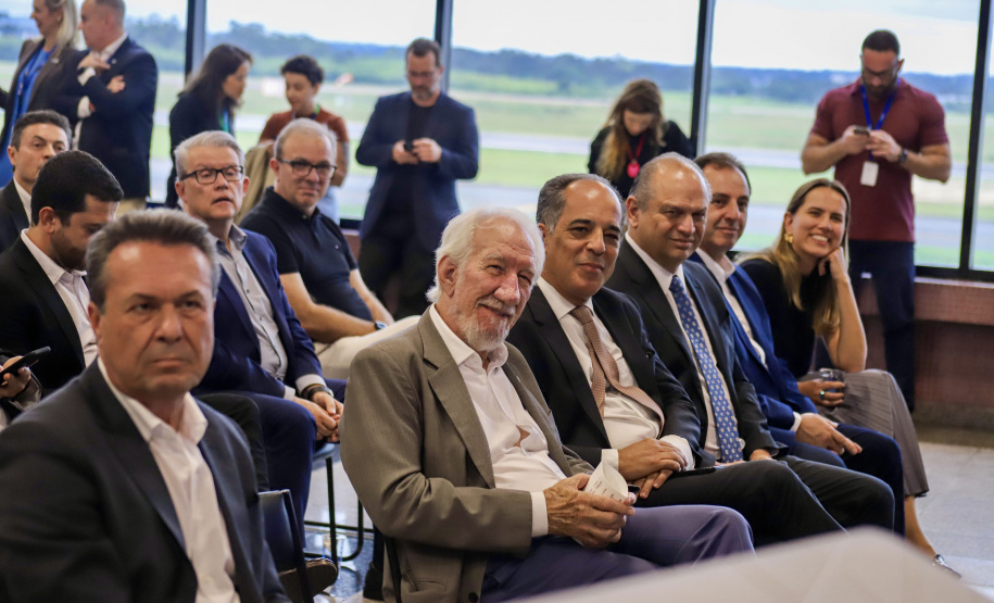 Primeiro voo direto do Paraguai desembarca lotado no Aeroporto Afonso Pena