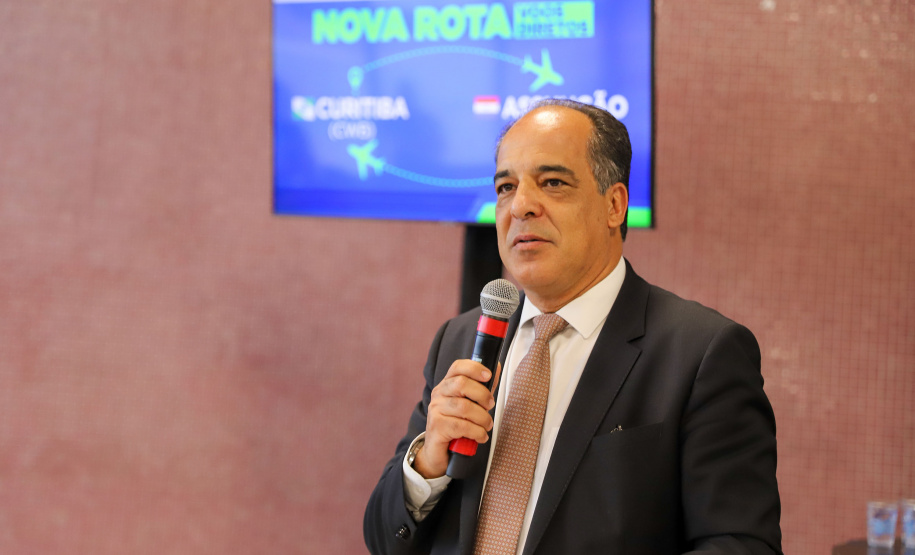 Primeiro voo direto do Paraguai desembarca lotado no Aeroporto Afonso Pena