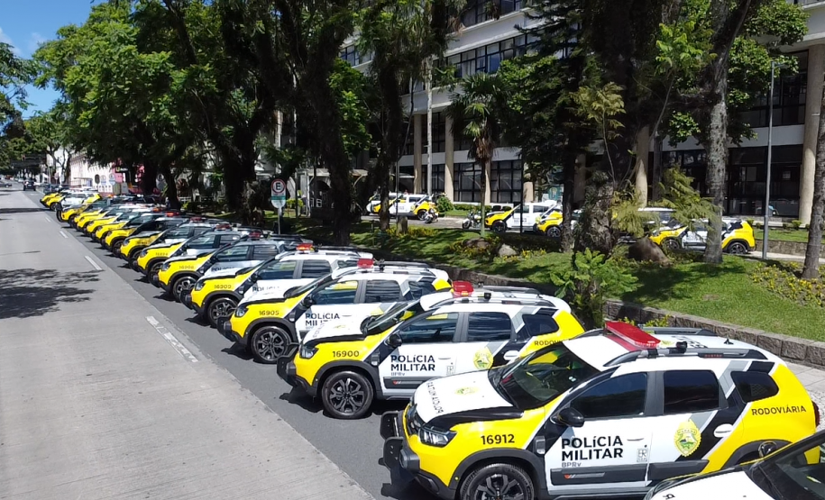 Reforço nas estradas: DER/PR entrega 36 viaturas e 5 cães ao Batalhão de Polícia Rodoviária