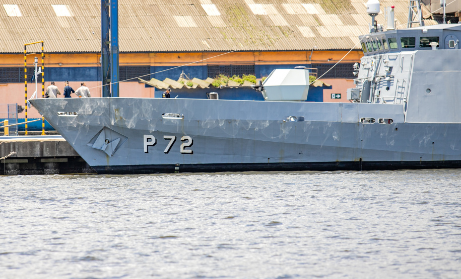 Veleiros da Marinha comemoram Dia do Marinheiro no Paraná