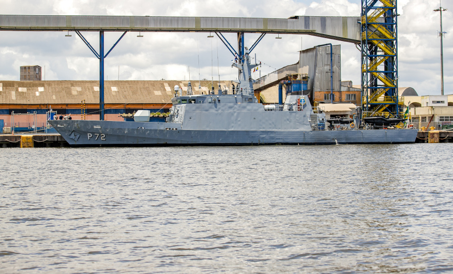 Veleiros da Marinha comemoram Dia do Marinheiro no Paraná