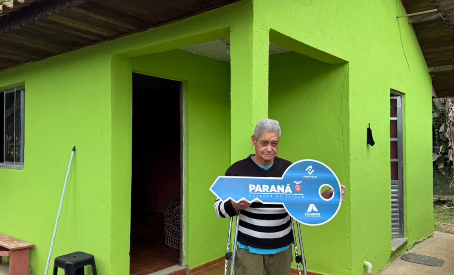 COHAPAR Entrega moradias urbanas e rurais (quilombolas) em Lapa