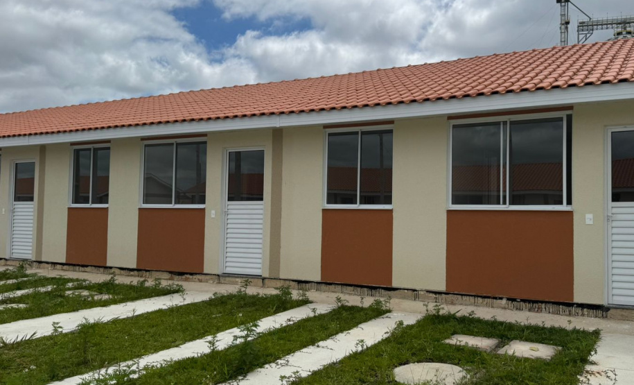 COHAPAR Entrega moradias urbanas e rurais (quilombolas) em Lapa