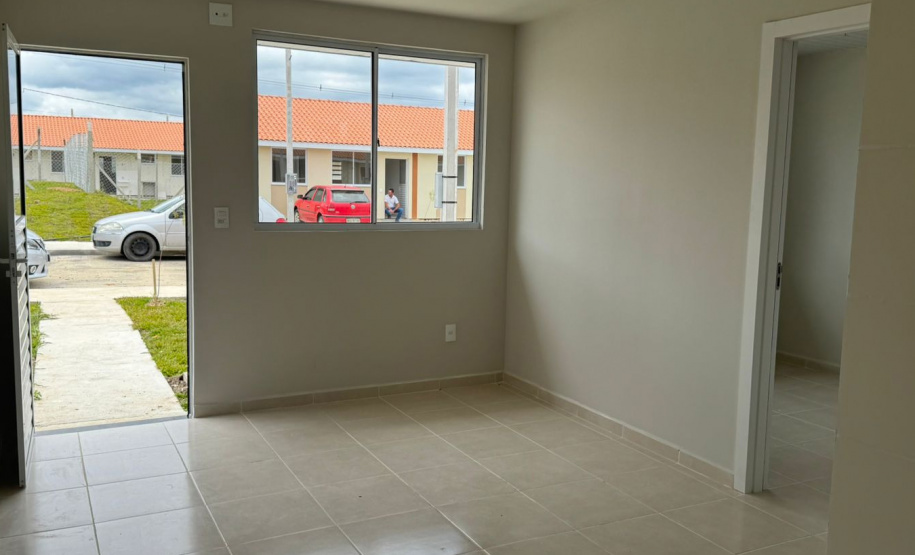 COHAPAR Entrega moradias urbanas e rurais (quilombolas) em Lapa