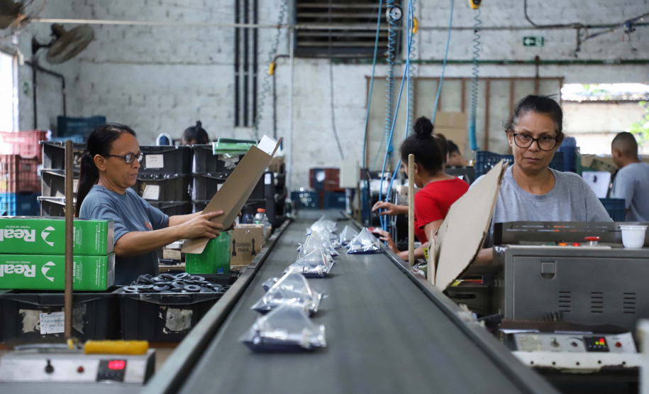 Participação das mulheres no mercado de trabalho cresce 60% no Paraná em um ano