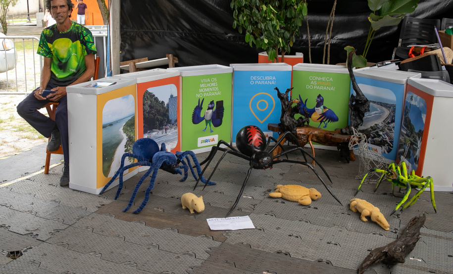 Paranaguá, 27 de dezembro de 2024 - O porto de Paranaguá recebe novo navio com turistas.