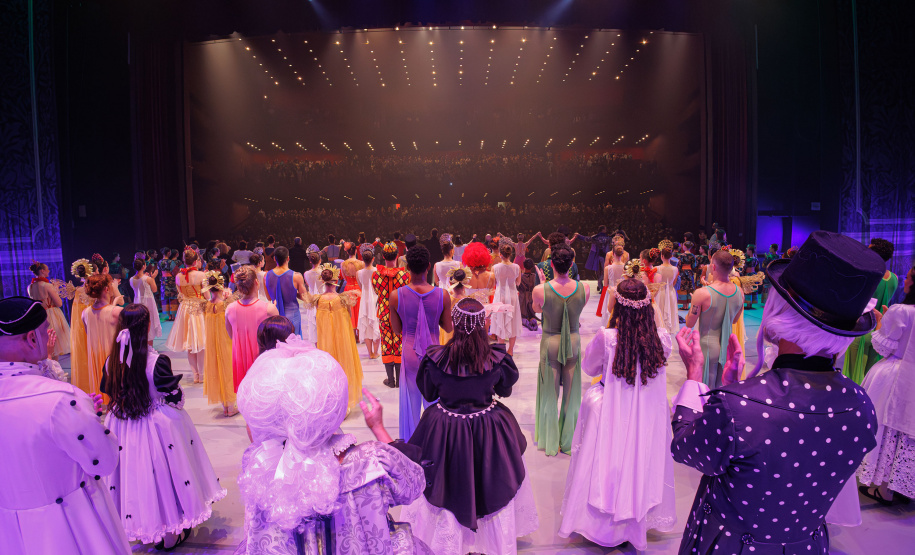 TEATRO GUAÍRA ENCERRA APRESENTAÇÕES O QUEBRA NOZES