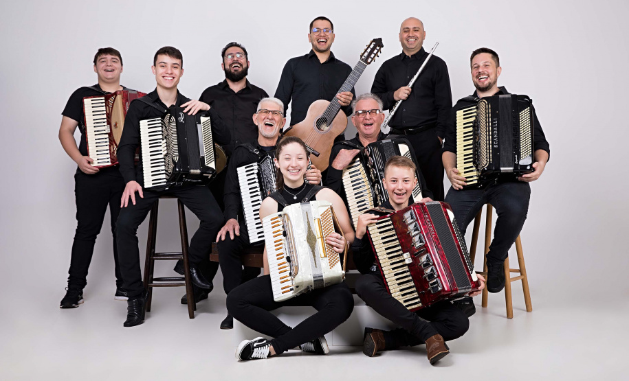 Palcos Sunset terão mais de 48 shows gratuitos de artistas paranaenses no Verão Maior Paraná