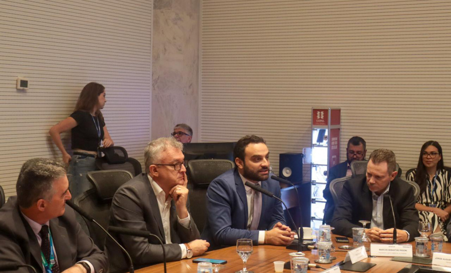 Descomplica Paraná gera acréscimo de R$ 384 milhões ao PIB do Estado