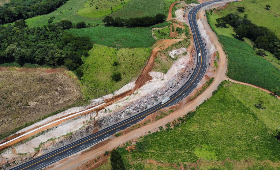 Grandes obras rodoviárias do DER/PR totalizam R$ 4 bi em investimentos