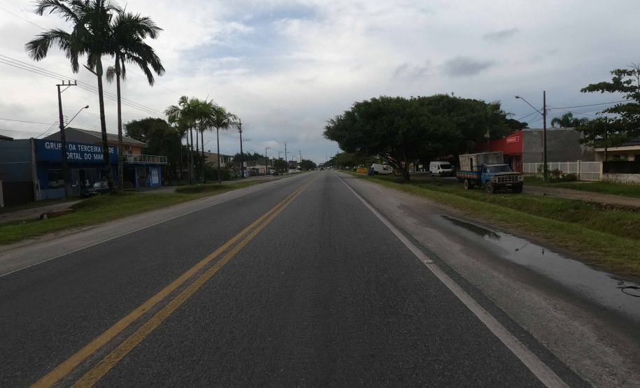 DER PR-412 entre Matinhos e Praia de Leste