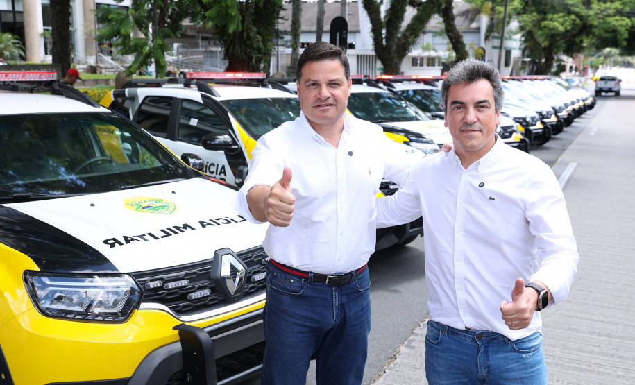 Reforço nas estradas: DER/PR entrega 36 viaturas e 5 cães ao Batalhão de Polícia Rodoviária