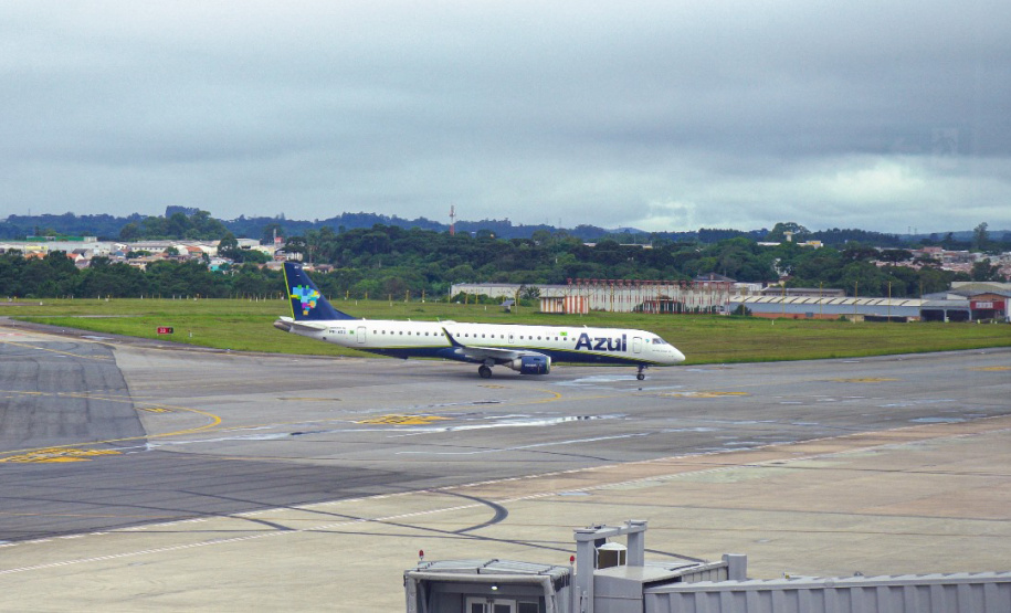 Primeiro voo direto do Paraguai desembarca lotado no Aeroporto Afonso Pena