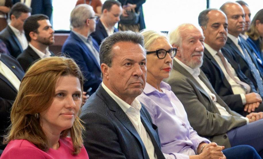 Primeiro voo direto do Paraguai desembarca lotado no Aeroporto Afonso Pena