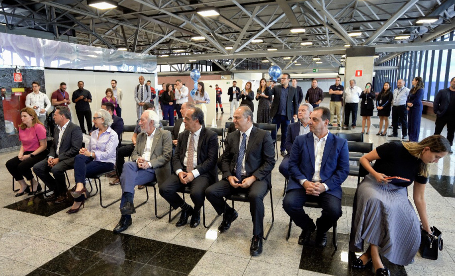 Primeiro voo direto do Paraguai desembarca lotado no Aeroporto Afonso Pena