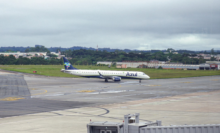 Primeiro voo direto do Paraguai desembarca lotado no Aeroporto Afonso Pena