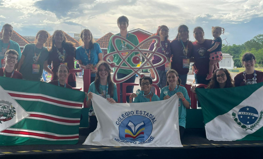 Alunos de Colégio Estadual de Toledo conquistam premiações internacionais em feira