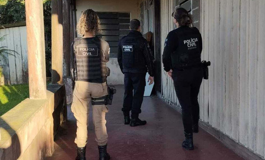 PCPR e PMPR prendem quatro pessoas durante operação contra o tráfico de drogas em Rio Azul