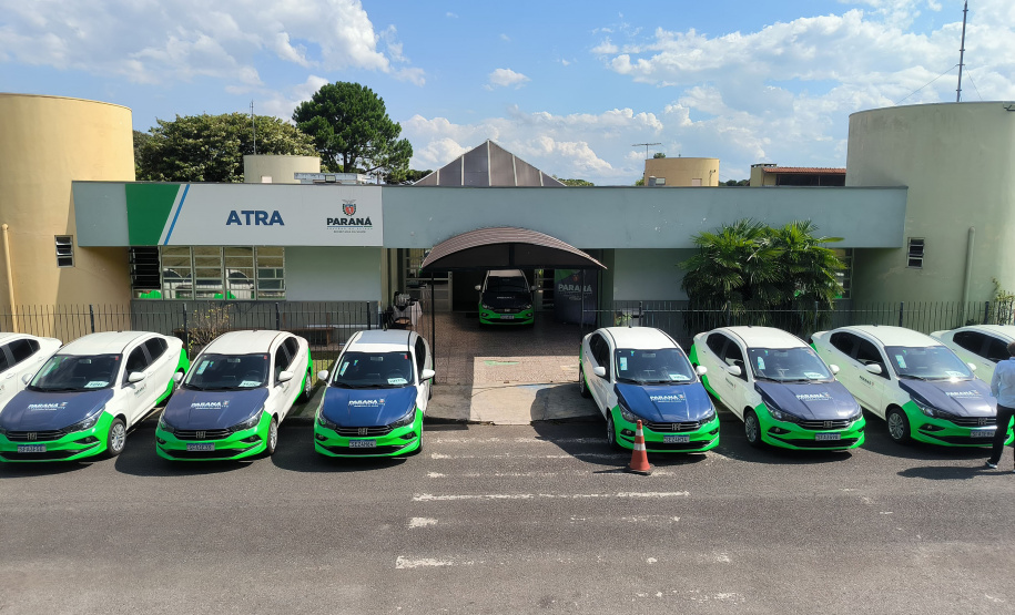 Sesa entrega 15 veículos para reforçar serviços gerenciados pela Funeas no Paraná