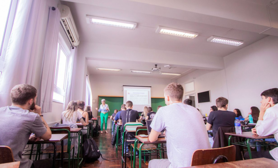 Universidades estaduais retomam atividades e alinham calendário acadêmico com ano civil
