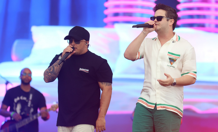 Matheus & Kauan agitam 88 mil pessoas no encerramento do 1º fim de semana do Verão Maior