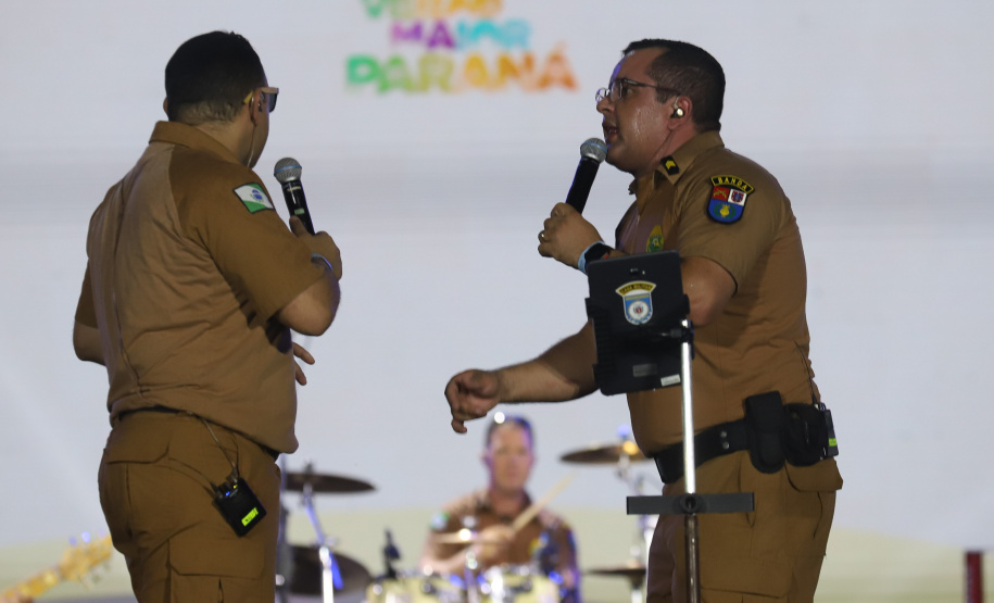 Banda da PMPR estreia no palco principal e anima público em Matinhos Foto: Geraldo Bubniak/AEN