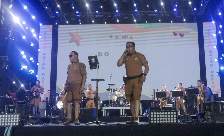 Banda da PMPR estreia no palco principal e anima público em Matinhos Foto: Geraldo Bubniak/AEN
