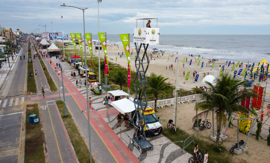 Plataforma de Observação Elevada (POE) utilizada no Verão Maior Paraná