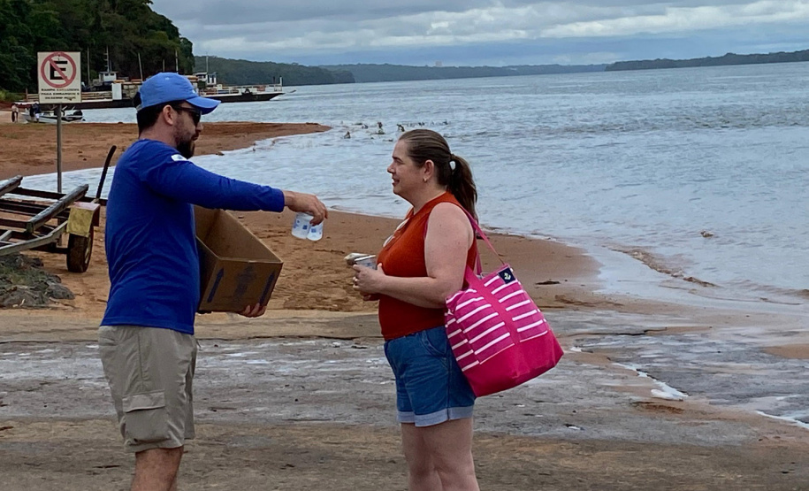 Sanepar leva projeto HidratAção, de distribuição de copos de água, para o Noroeste