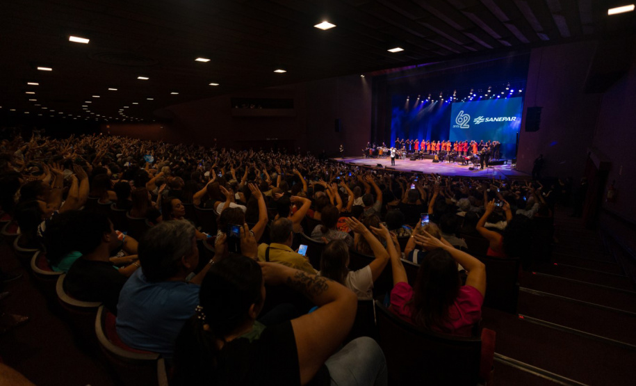 CORAL SANEPAR COMEMORAÇÃO 62 ANOS