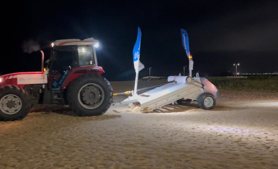 Sanepar recolhe mais de 48 toneladas de lixo no litoral do Estado em apenas 6 dias