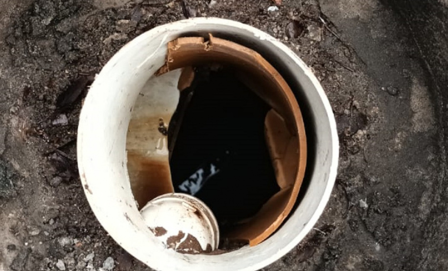 Água da chuva prejudica o sistema de coleta e tratamento de esgoto