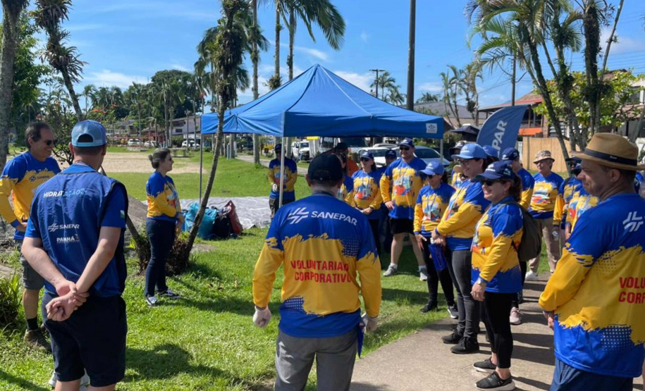 Sanepar promove ações de conscientização ambiental e limpeza de rios em Antonina