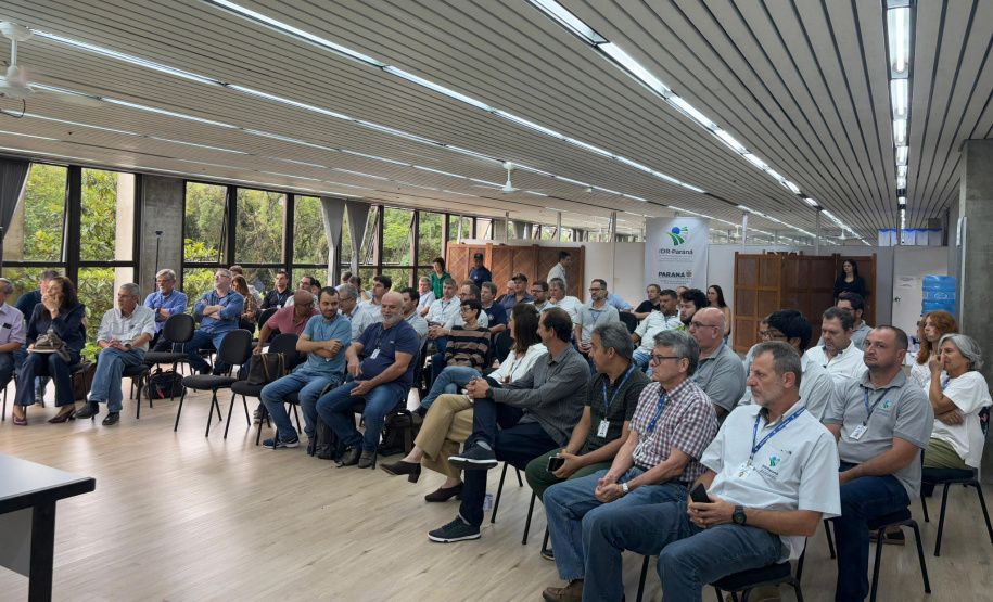 IDR OFICIALIZA TERMO COOPERAÇÃO SANEPAR