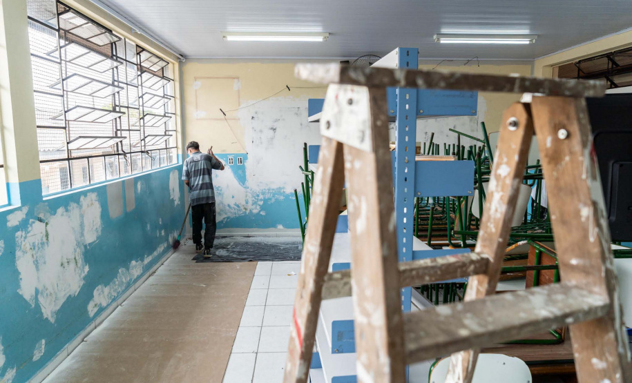 Empresas parceiras já realizam melhorias nos 82 colégios estaduais onde programa foi implantado