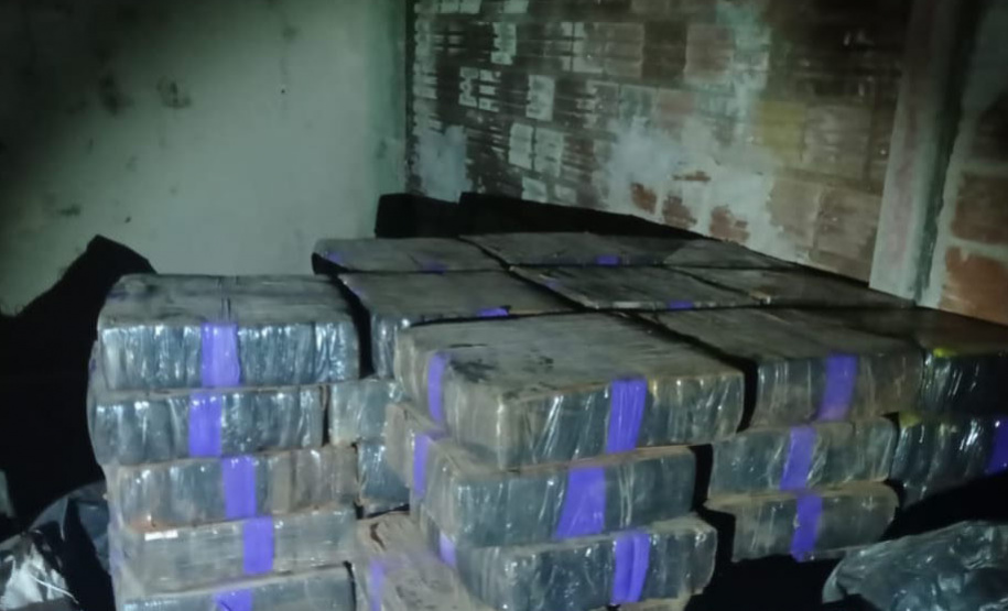 Primeira grande apreensão do ano: PCPR localiza 1,1 tonelada de maconha em Umuarama