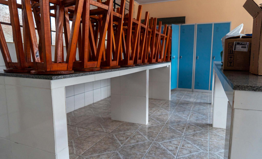 Empresas parceiras já realizam melhorias nos 82 colégios estaduais onde programa foi implantado